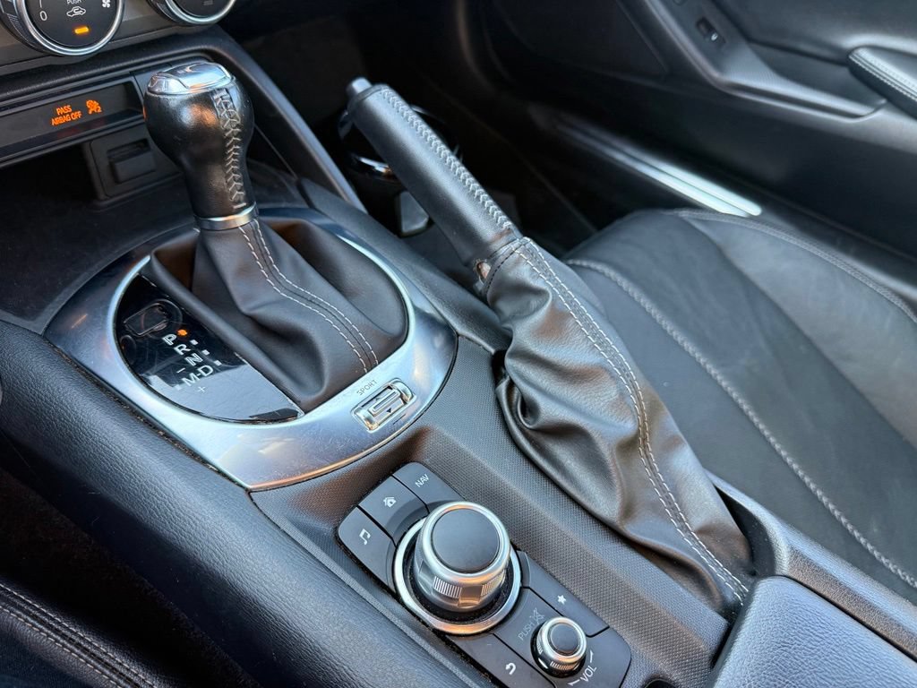 Used 2021 MAZDA MX-5 Miata RF Grand Touring RWD image 21