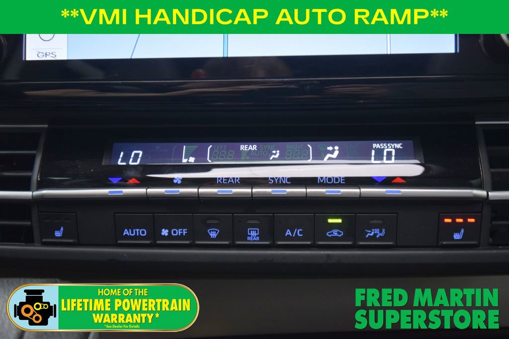 Used 2022 Toyota Sienna XLE image 29