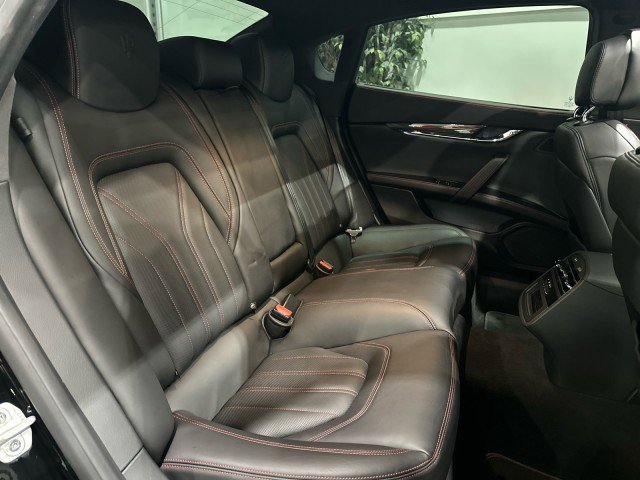 Used 2018 Maserati Quattroporte S Q4 AWD/4WD image 38