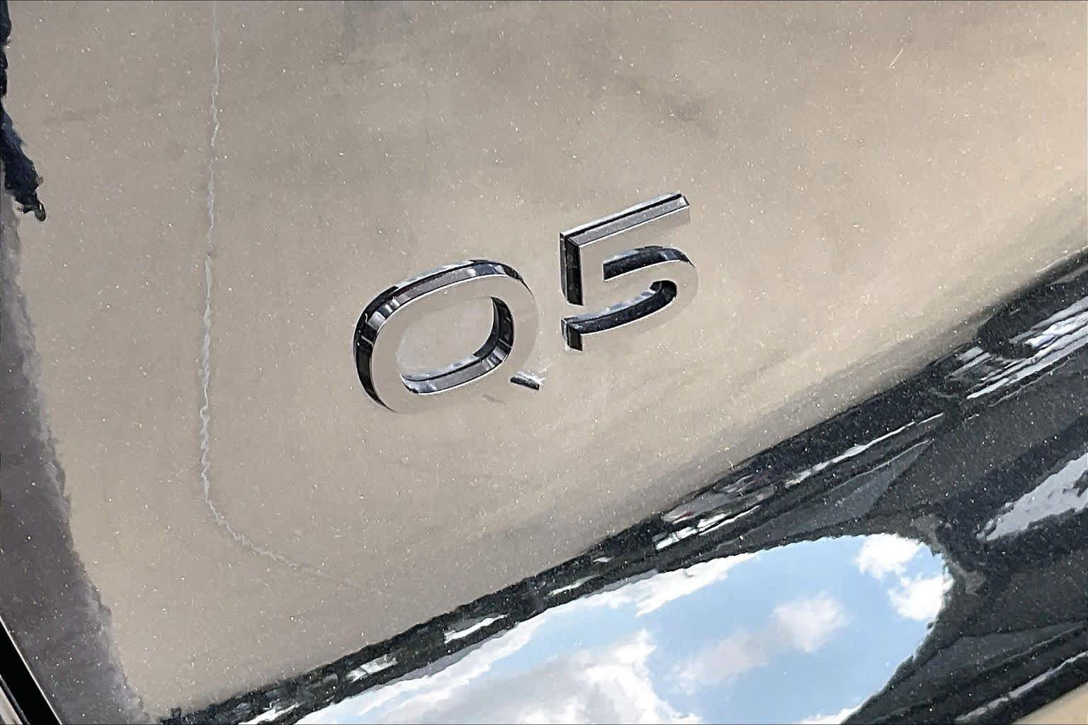 Used 2025 Audi Q5 Premium w/ Convenience Package image 30