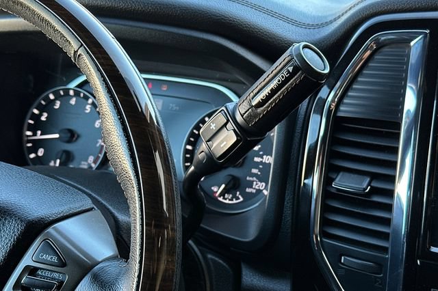 Used 2020 Nissan Titan Platinum Reserve w/ Moonroof Package RWD image 24