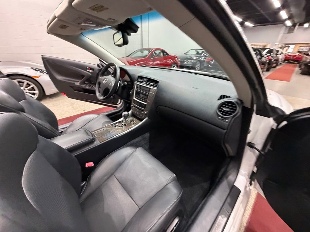 Used 2010 Lexus IS 250C RWD image 28