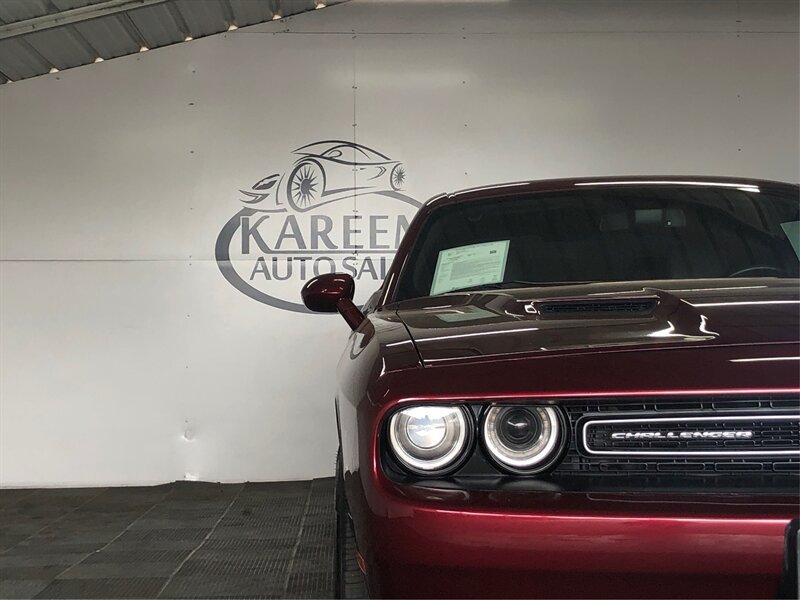 Used 2018 Dodge Challenger SXT RWD image 21