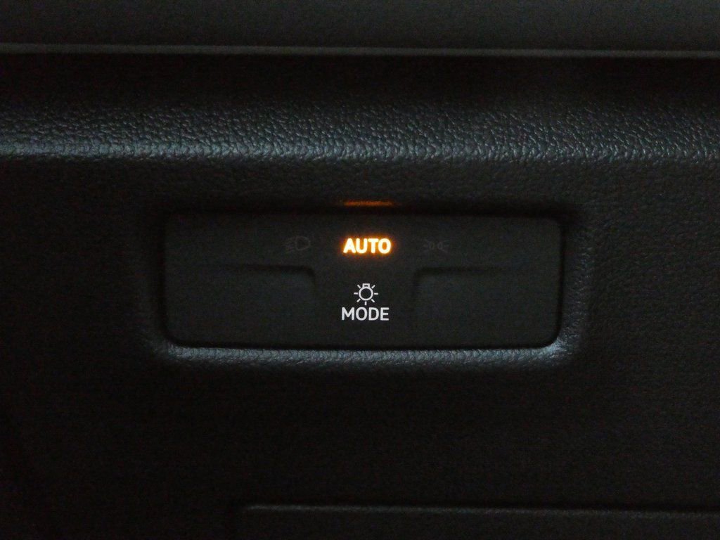New 2026 Volkswagen Tiguan SE AWD/4WD image 11