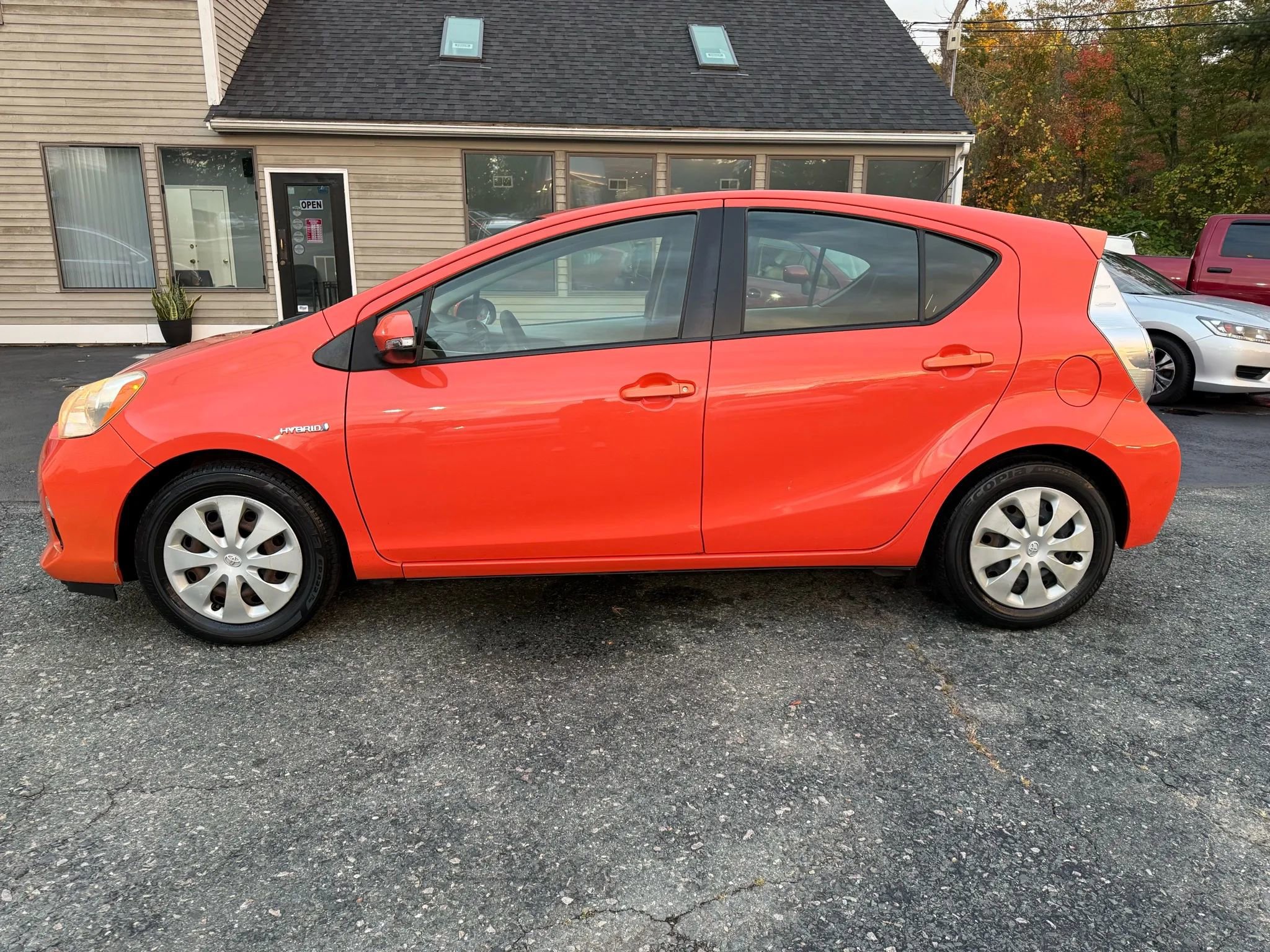 Used 2013 Toyota Prius C Two image 4