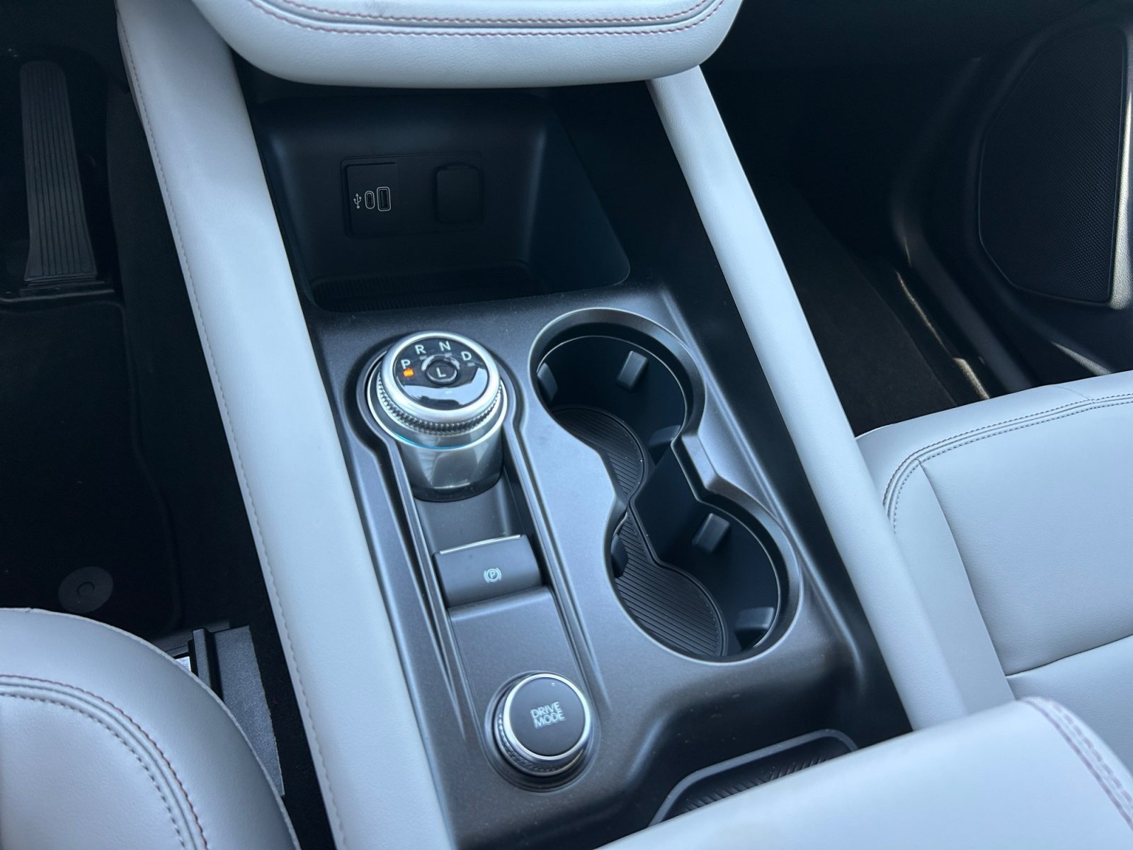 New 2026 Ford Explorer Active w/ Active Comfort Package RWD image 15