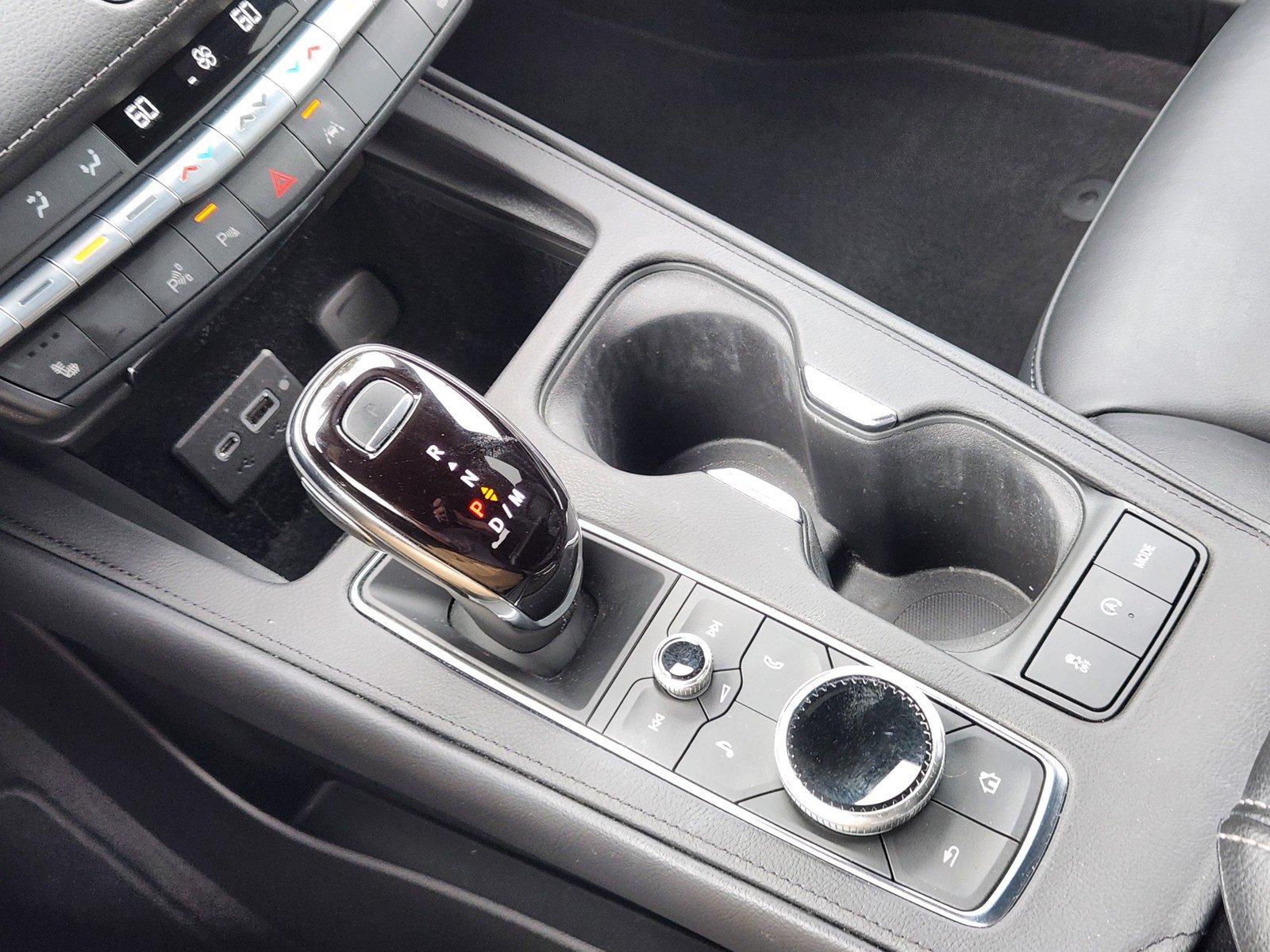Certified 2023 Cadillac XT4 Premium Luxury w/ Enhanced Visibility Package FWD image 15