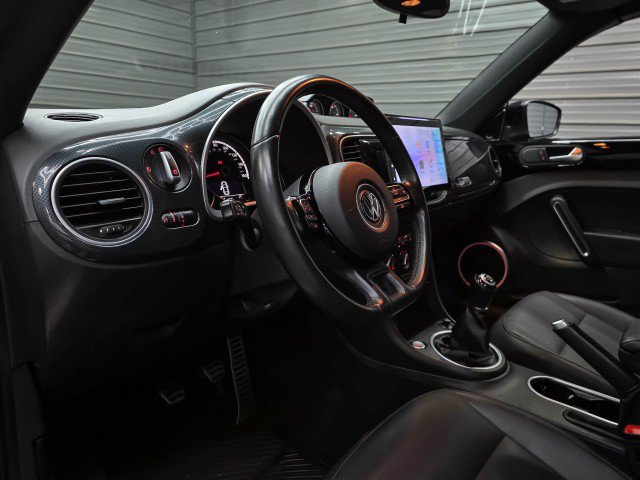 Used 2014 Volkswagen Beetle R-Line FWD image 13