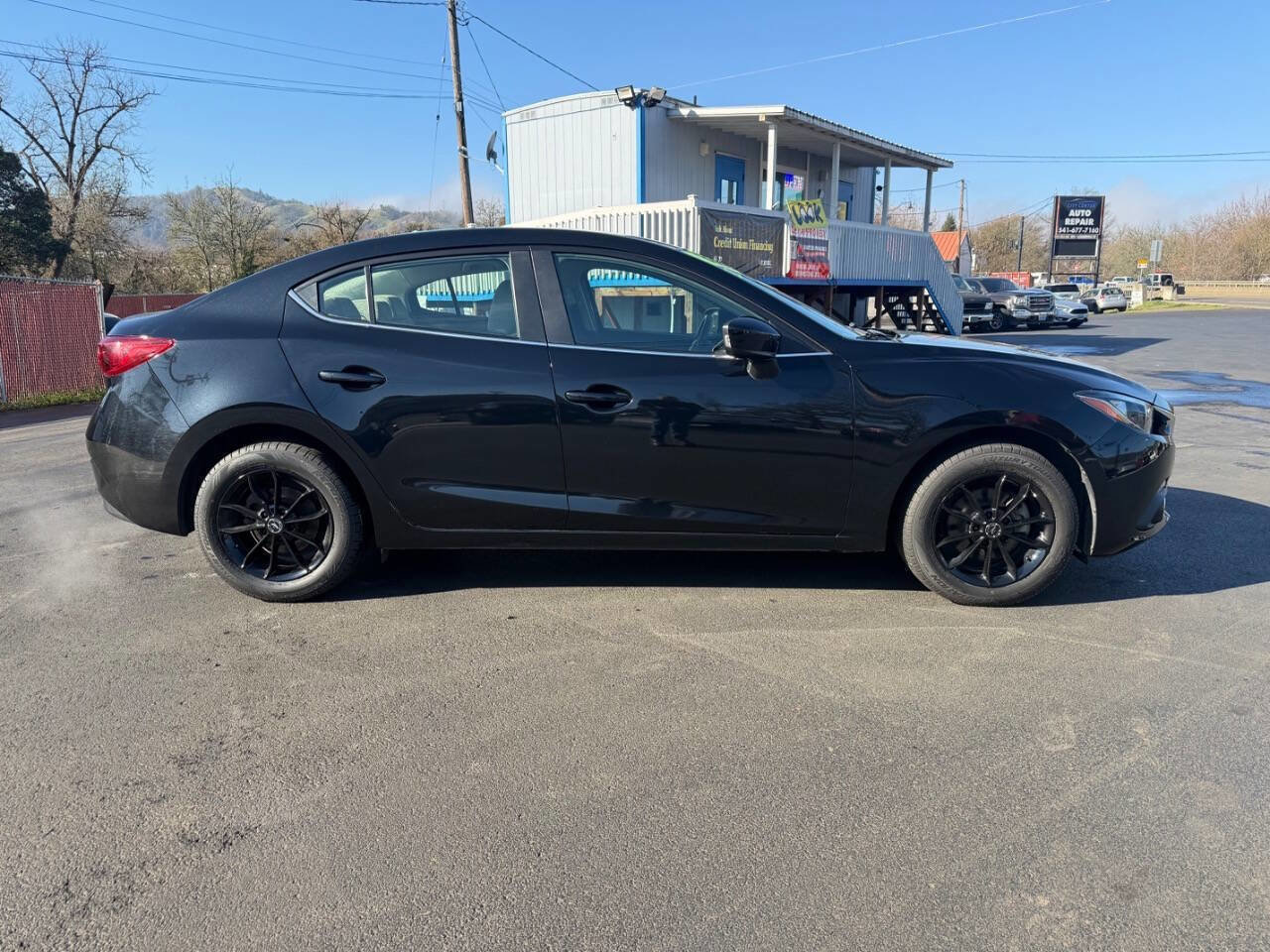 Used 2016 MAZDA MAZDA3 i Sport w/ Preferred Equipment Package image 20