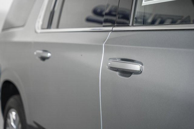 New 2026 Chevrolet Suburban High Country image 19