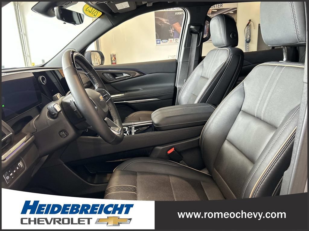 Used 2025 Chevrolet Traverse High Country w/ LPO, Floor Liner Package AWD/4WD image 13