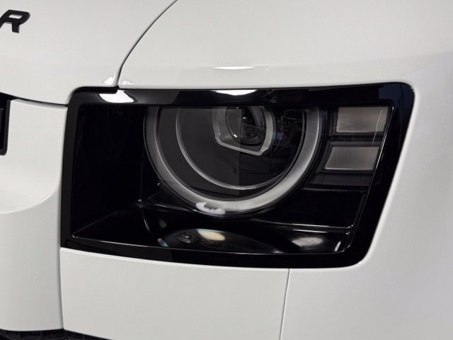 New 2026 Land Rover Defender 110 X-Dynamic SE AWD/4WD image 12