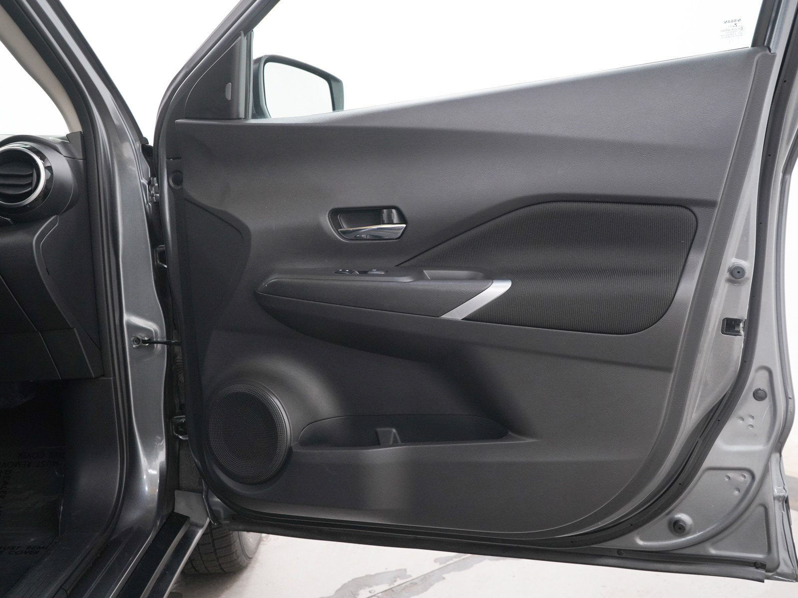 Used 2022 Nissan Kicks SV FWD image 11