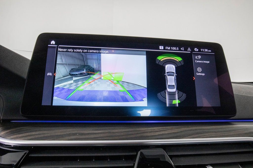 Used 2023 BMW 540i w/ Convenience Package image 22