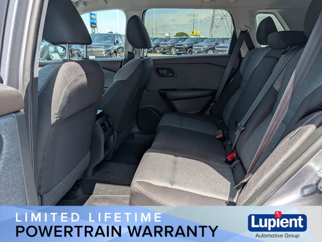 Used 2022 Nissan Rogue S AWD/4WD image 17