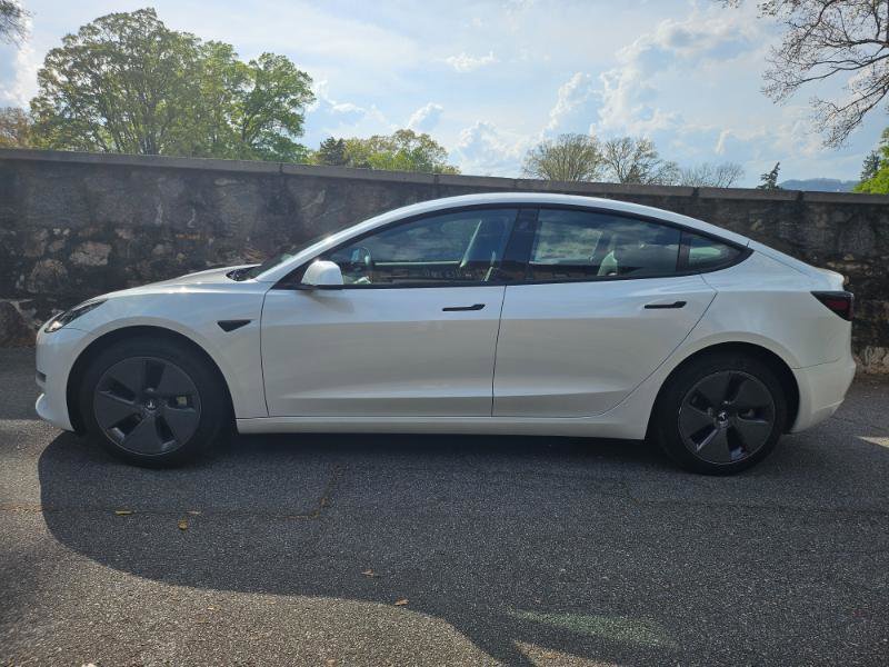 Used 2023 Tesla Model 3 Standard Range image 7