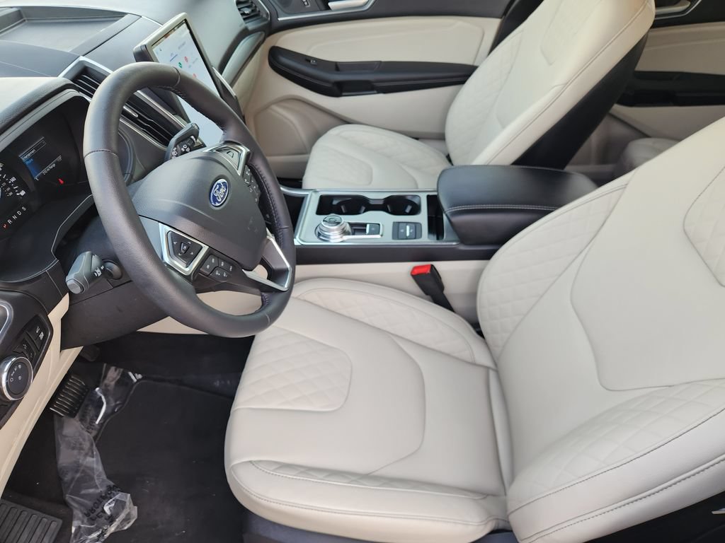 Used 2024 Ford Edge Titanium AWD/4WD image 13