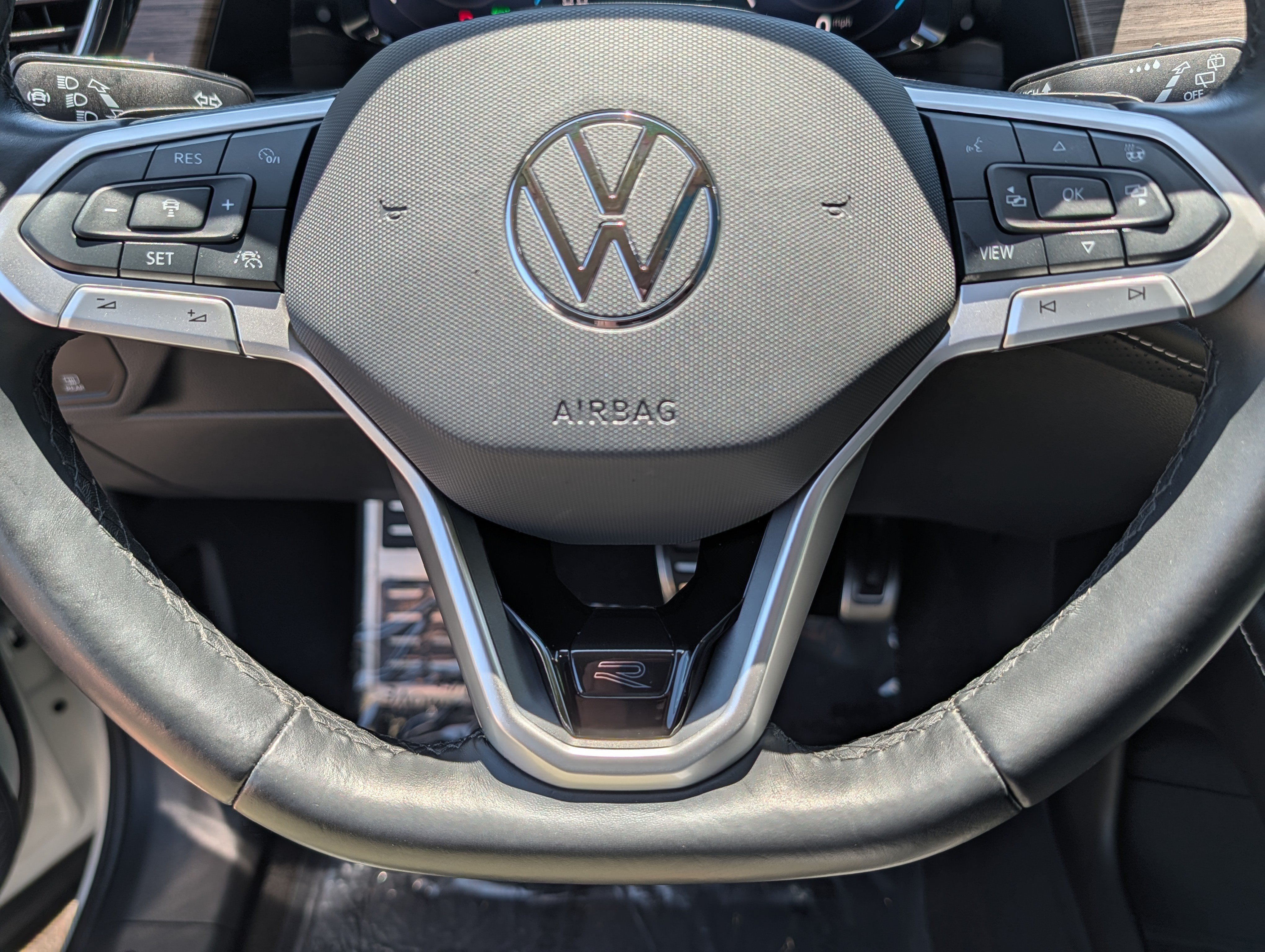 Certified 2024 Volkswagen Atlas SEL Premium R-Line AWD/4WD image 26