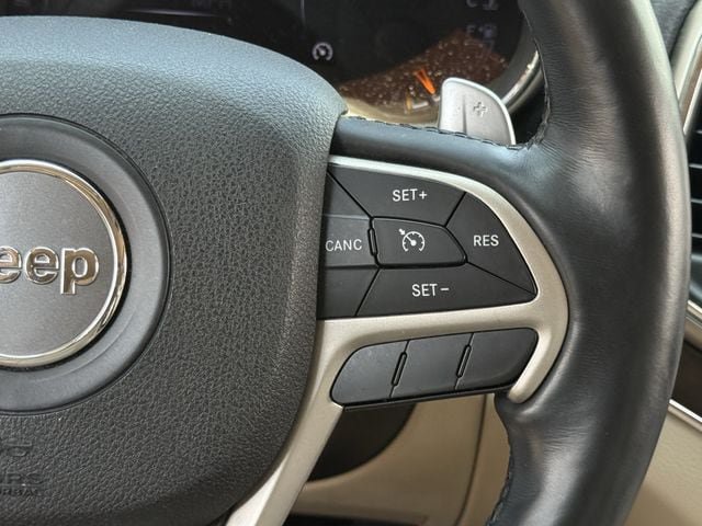 Used 2017 Jeep Grand Cherokee Limited AWD/4WD image 15