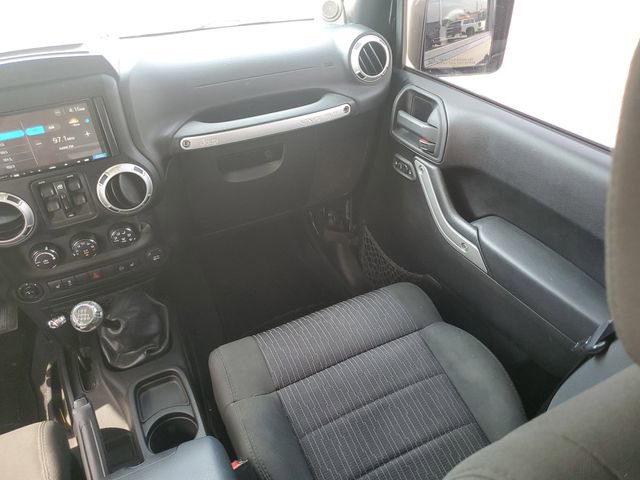 Used 2011 Jeep Wrangler Unlimited Sahara w/ Dual Top Group AWD/4WD image 16