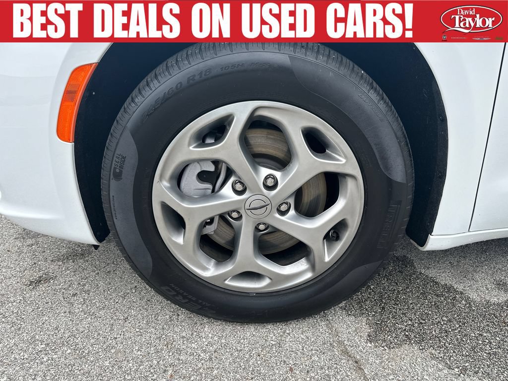 Used 2023 Chrysler Pacifica Limited w/ Uconnect Theater Family Group AWD/4WD image 20