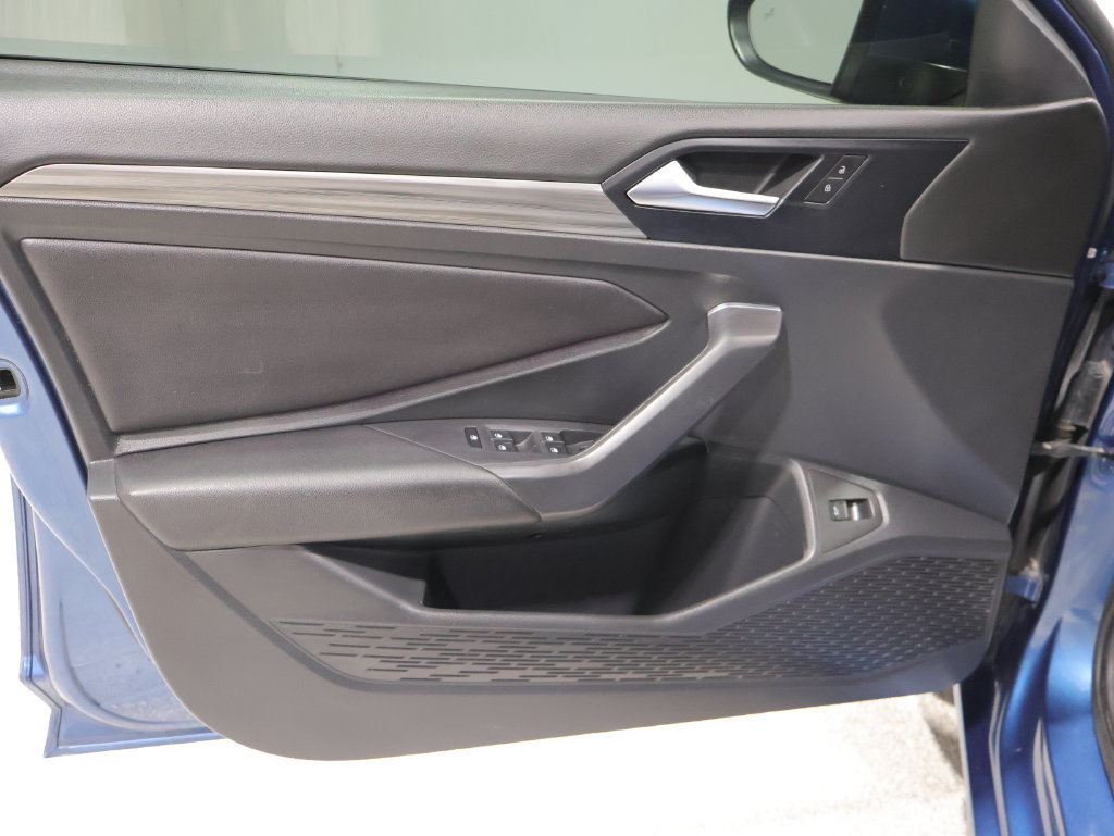 Used 2019 Volkswagen Jetta SEL FWD image 11
