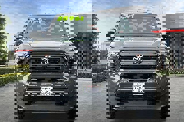 Used 2025 Toyota Tacoma SR5 image 10