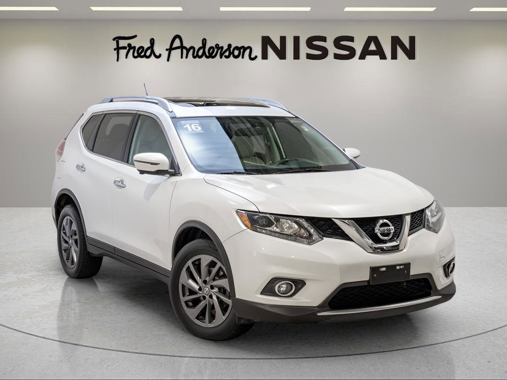Used 2016 Nissan Rogue SL w/ SL Premium Package
