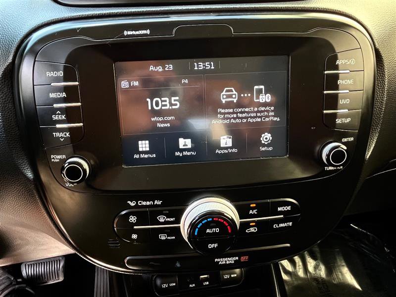 Used 2019 Kia Soul + image 14