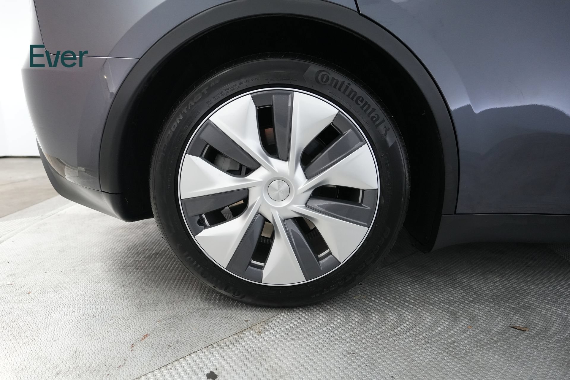 Used 2023 Tesla Model Y Long Range AWD/4WD image 22