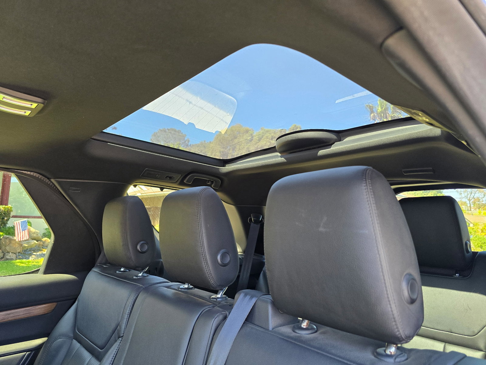 Used 2018 Land Rover Discovery HSE AWD/4WD image 28