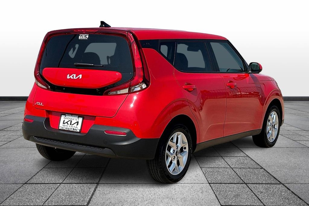 Used 2022 Kia Soul LX w/ Technology Package image 11