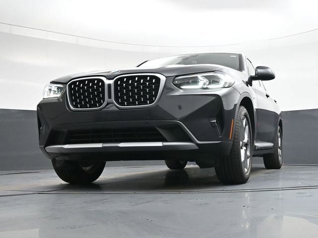 Used 2025 BMW X4 xDrive30i AWD/4WD image 42