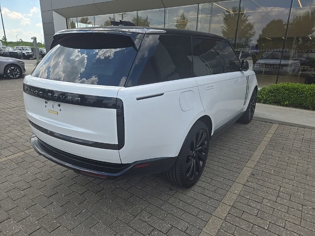 Certified 2025 Land Rover Range Rover SE AWD/4WD image 5