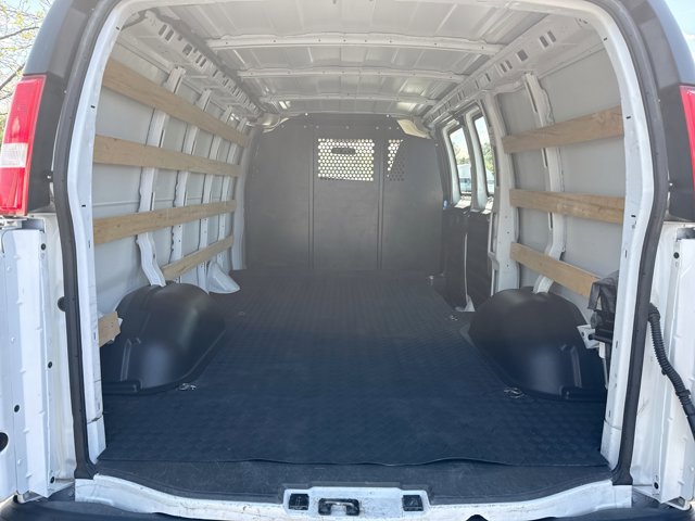 Used 2023 GMC Savana 2500 w/ Driver Convenience Package RWD image 18