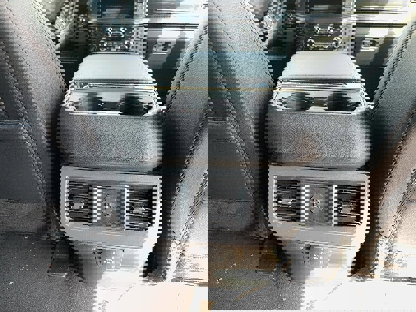 New 2025 Ford F450 Lariat image 9