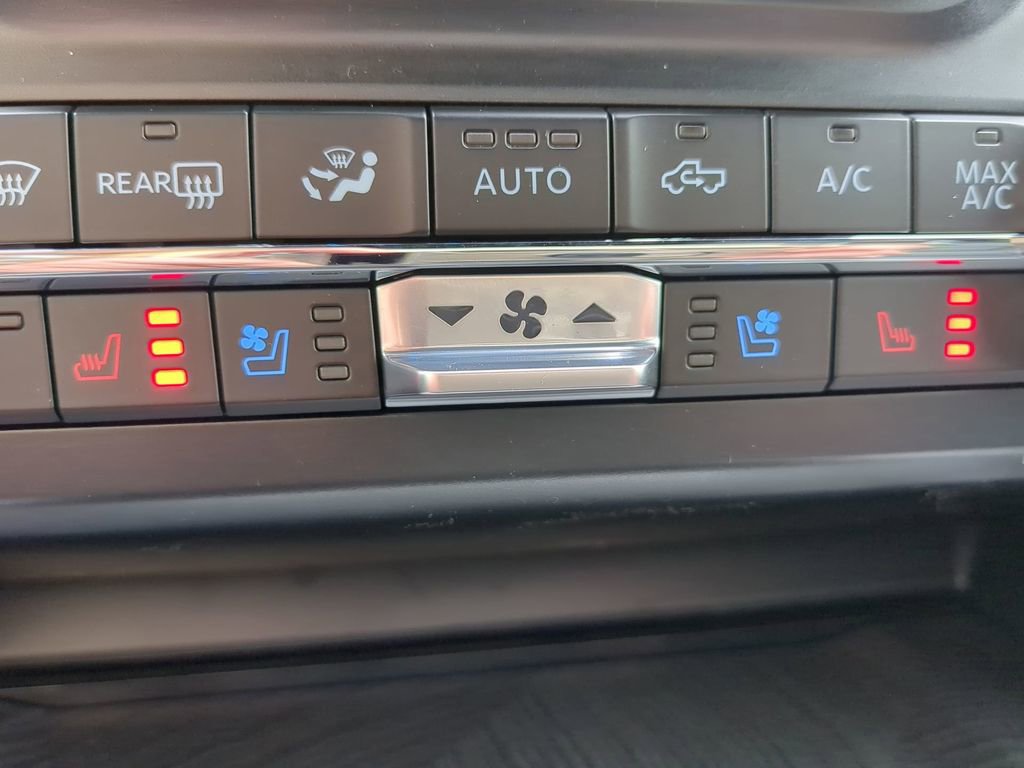 Used 2025 Ford F250 Platinum AWD/4WD image 29