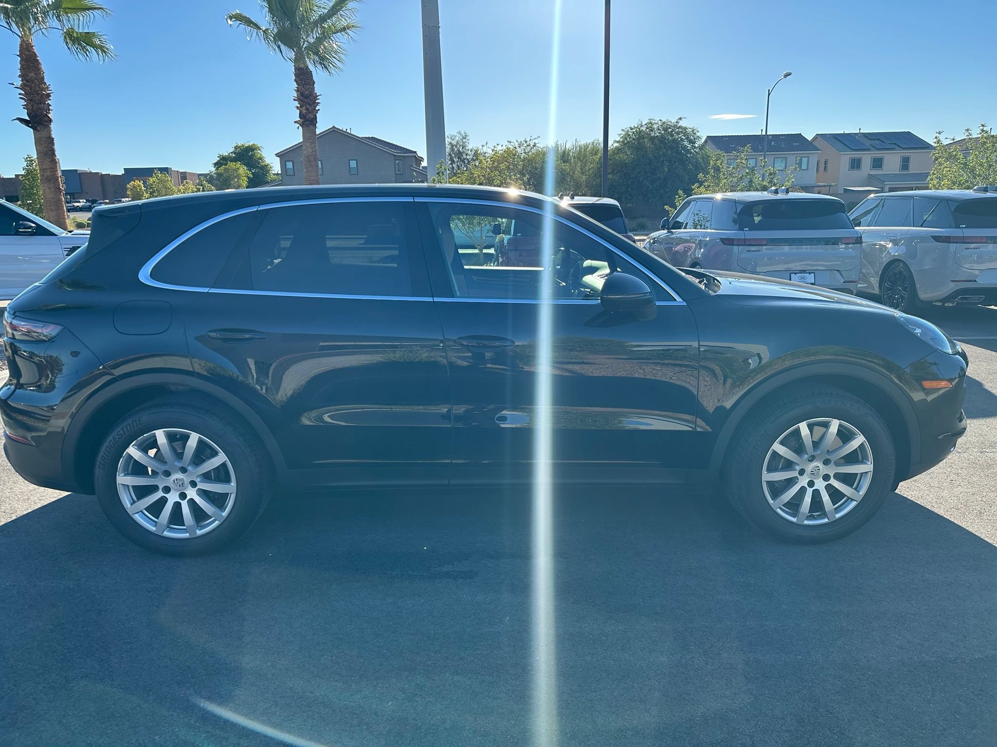 Used 2022 Porsche Cayenne Platinum Edition AWD/4WD image 3