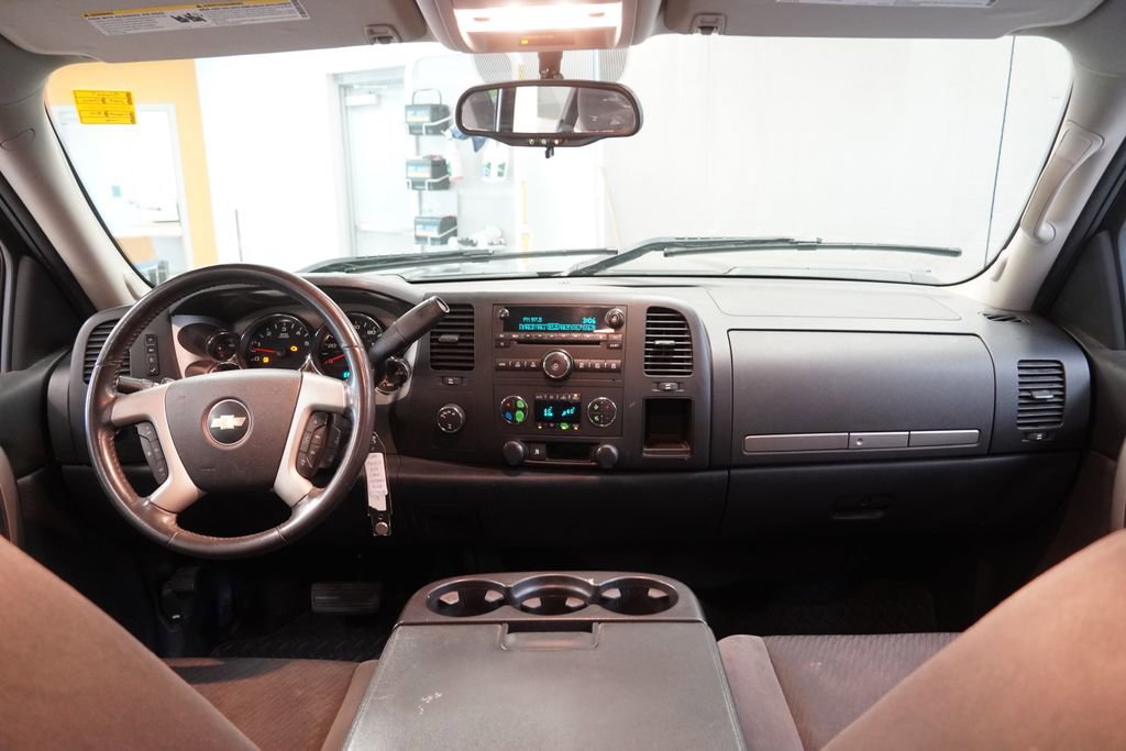 Used 2009 Chevrolet Silverado 1500 LT w/ Power Pack Plus AWD/4WD image 17