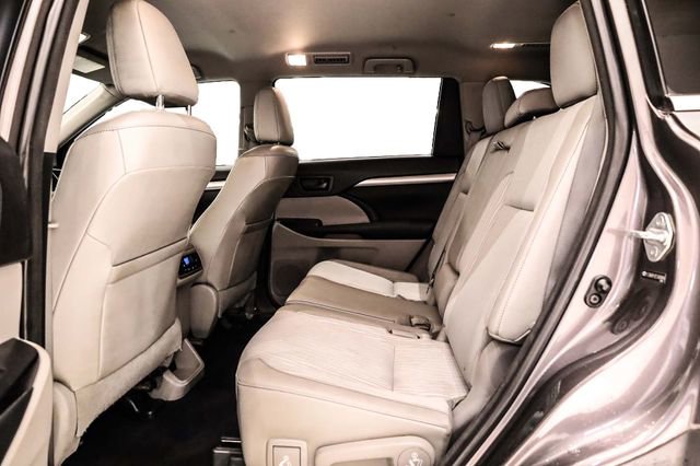 Used 2014 Toyota Highlander Plus image 28