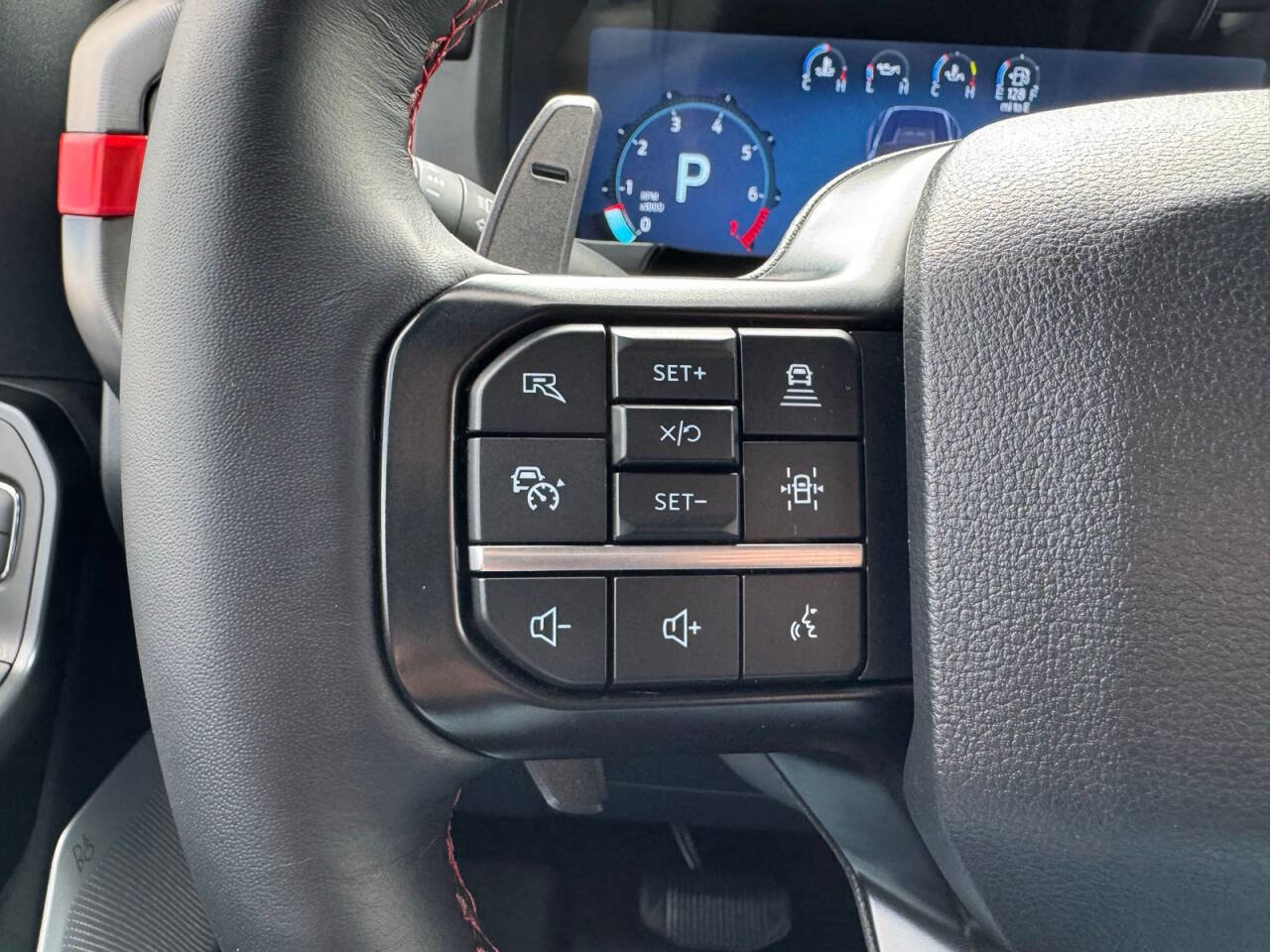 Used 2025 Ford F150 Raptor AWD/4WD image 18