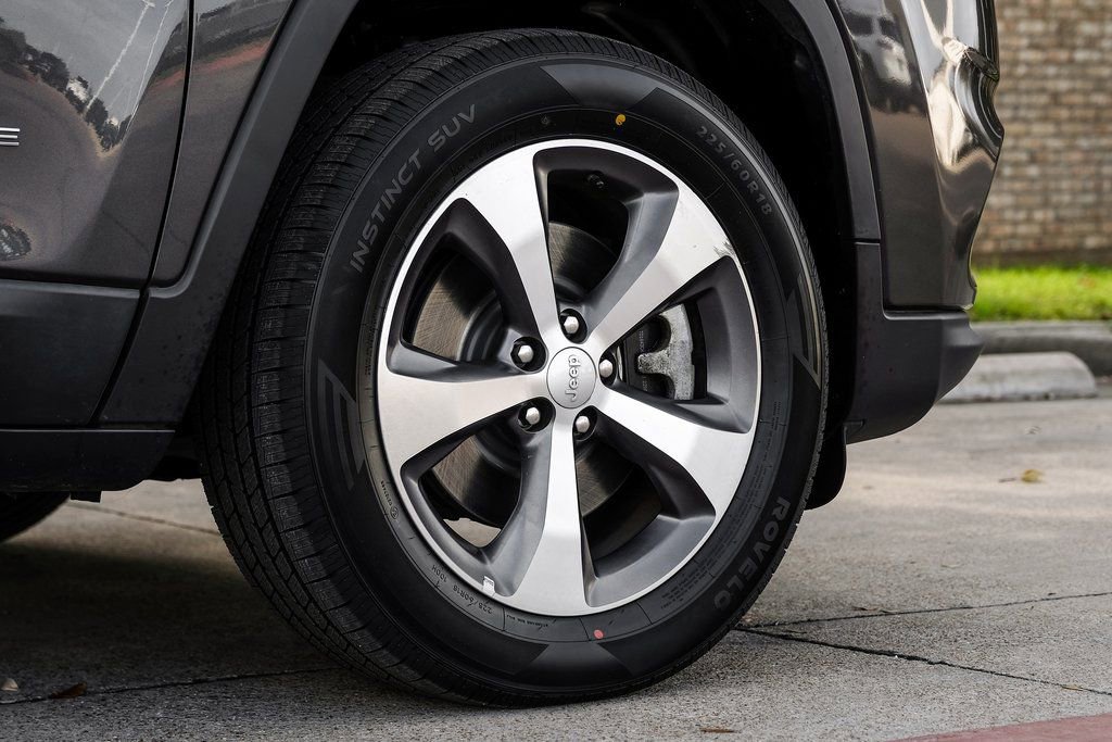 Used 2022 Jeep Cherokee Limited image 68