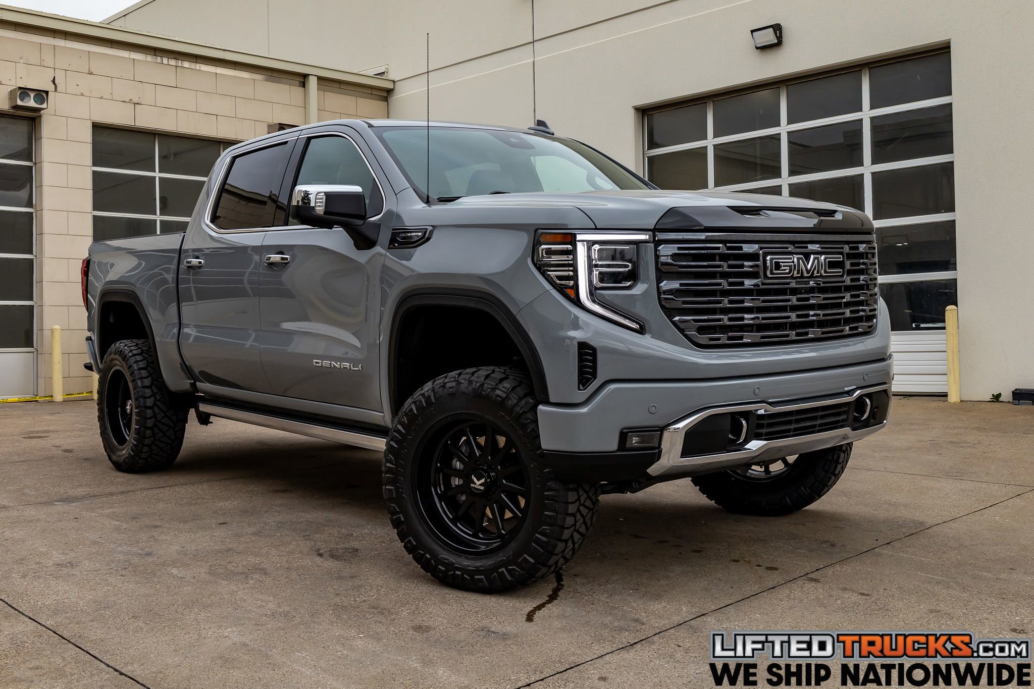 Used 2025 GMC Sierra 1500 Denali Ultimate image 1