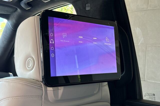 New 2026 Cadillac Escalade Platinum Luxury w/ LPO, Floor Liner Package AWD/4WD image 15