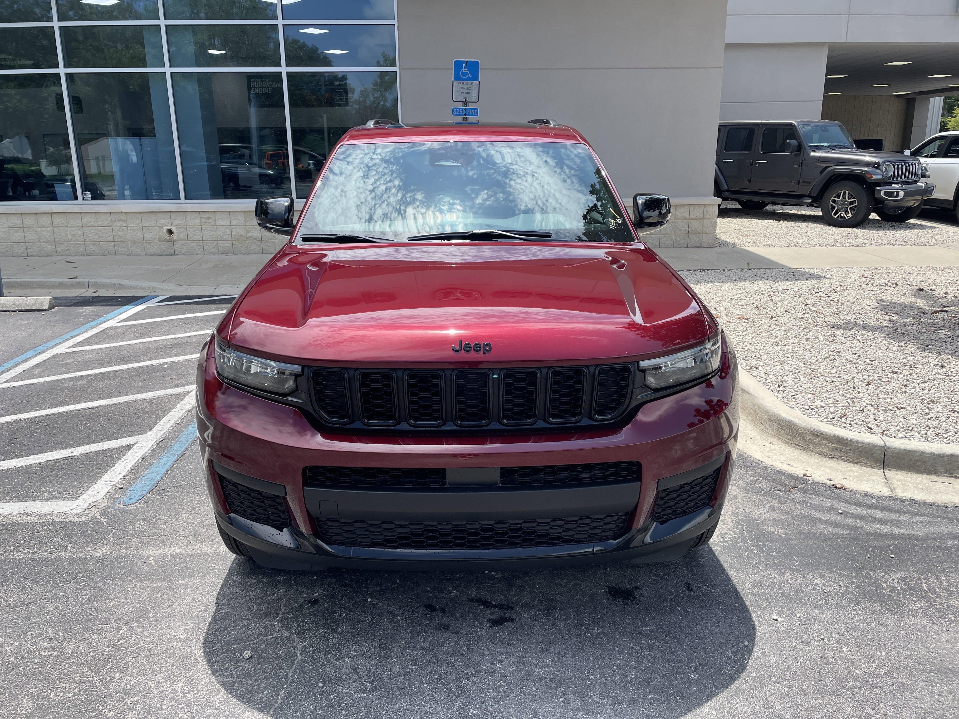 New 2025 Jeep Grand Cherokee L Altitude image 2