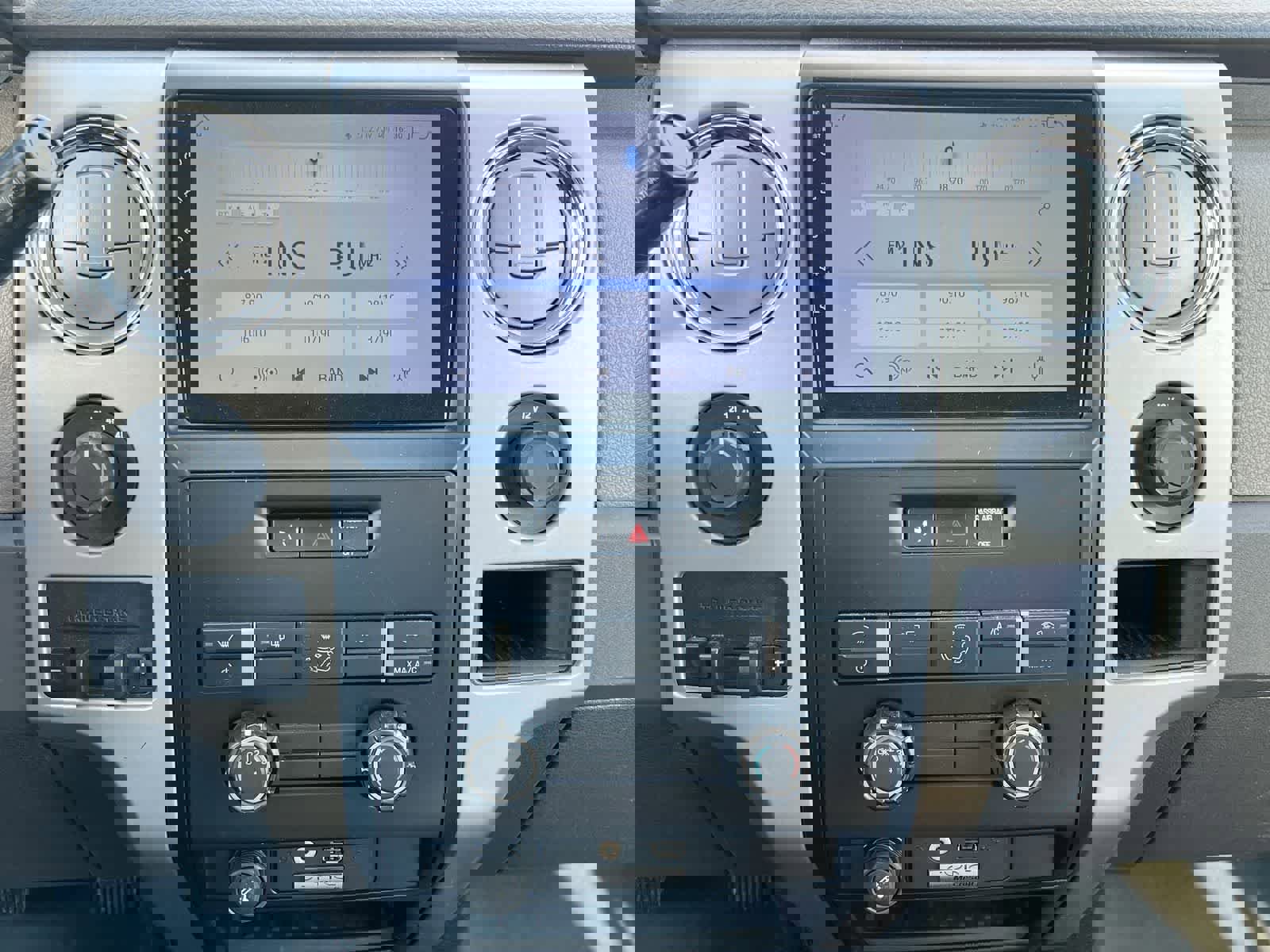 Used 2010 Ford F150 XLT image 26