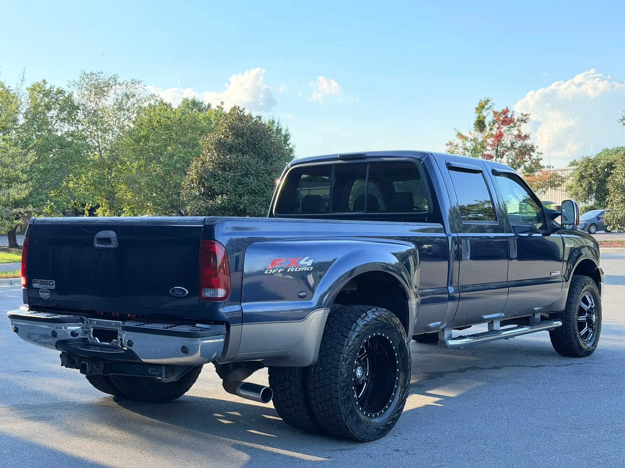 Used 2006 Ford F350 Lariat AWD/4WD image 3