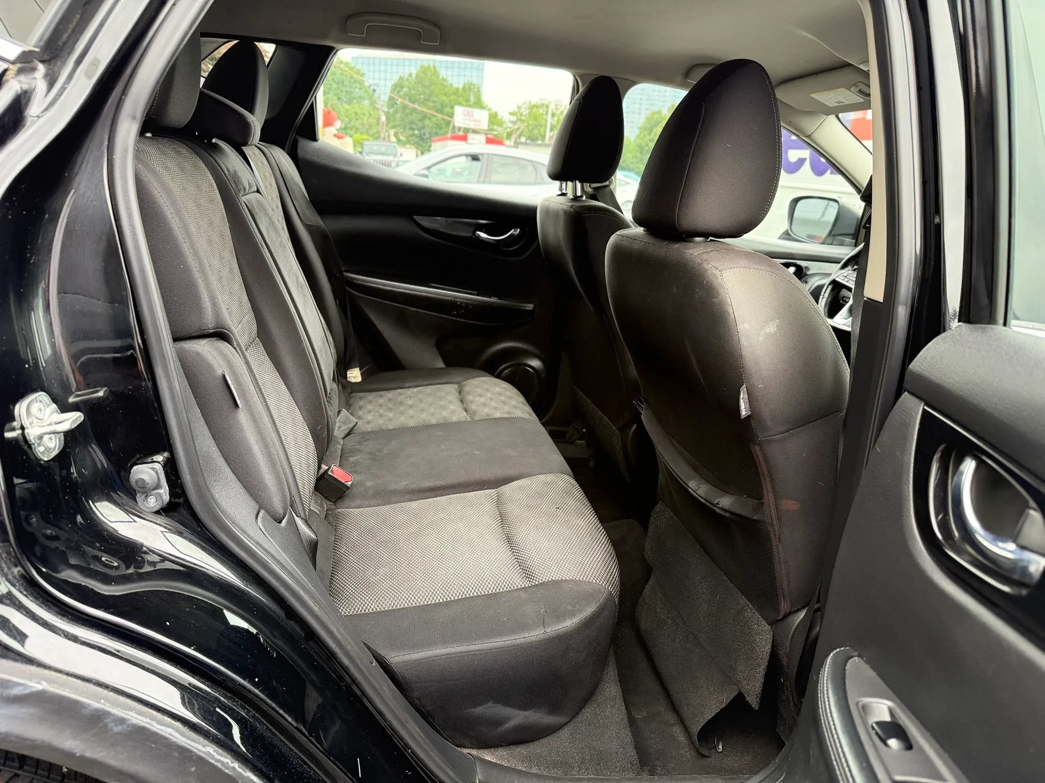 Used 2021 Nissan Rogue Sport SV AWD/4WD image 30