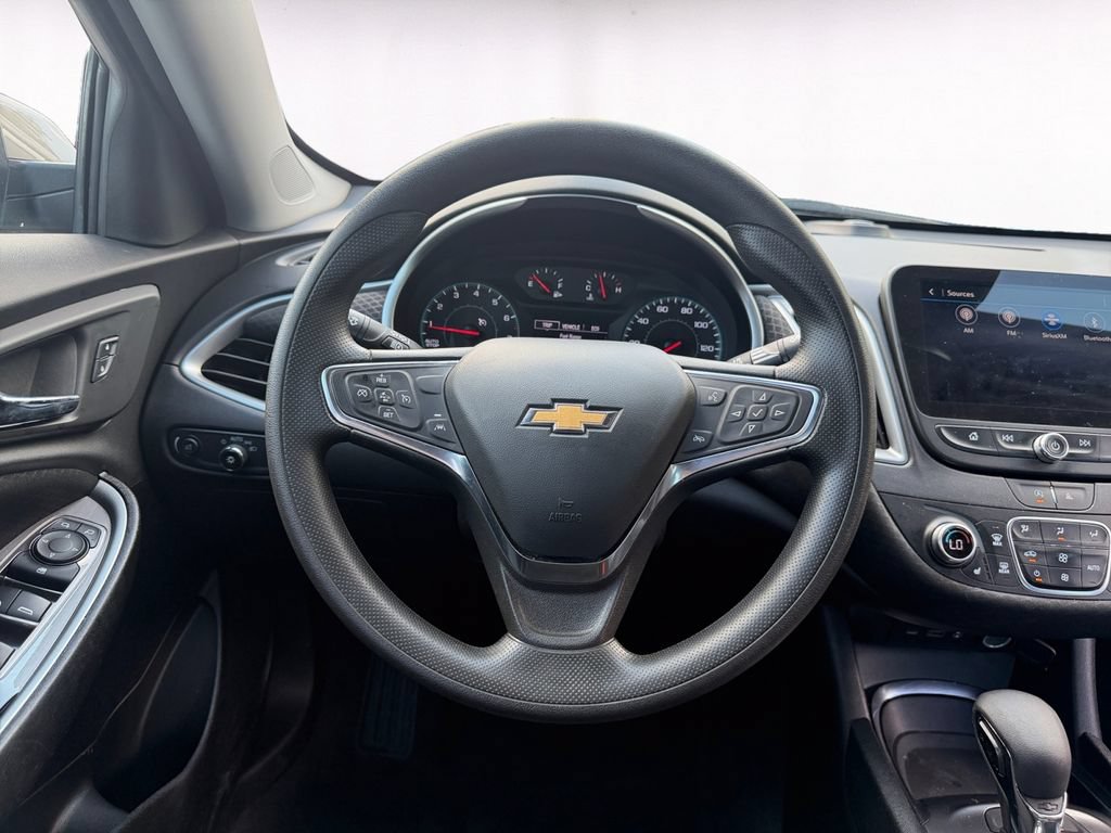 Used 2025 Chevrolet Malibu LT FWD image 12