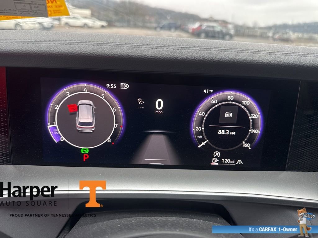 Used 2025 Volkswagen Tiguan SE R-Line image 15